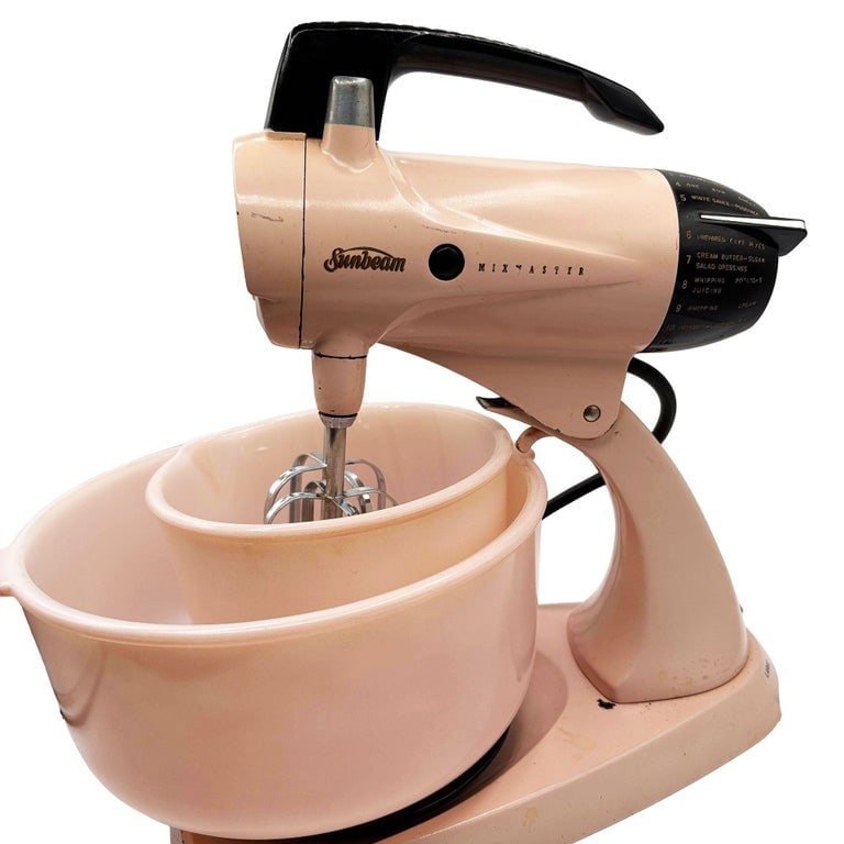 Mid-century Pink Enameled Model 12 Mixmaster Electric Mixer by Sunbeam w/ Bowls - 4