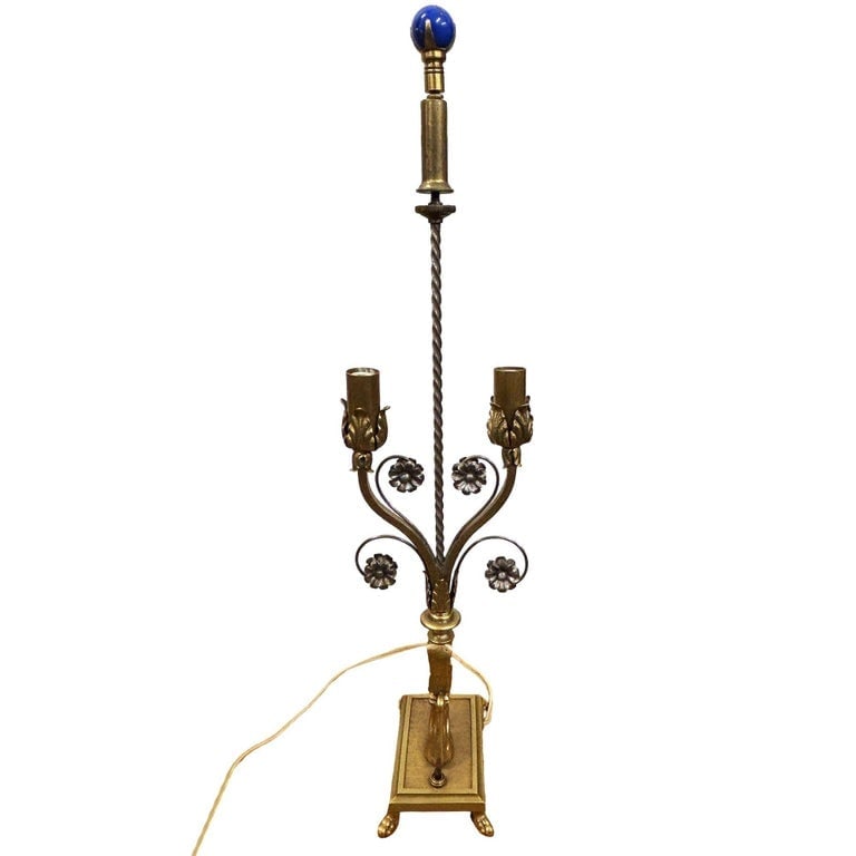 1930 Hollywood Regency Cast Bronze Scrolling Griffin Table Lamp w/ Lamp Shade - 8