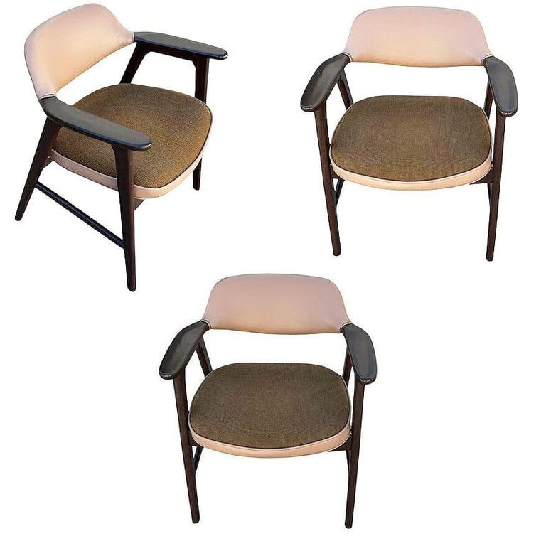 Mid-Century Dark Oak Accent Armchairs w/ Beige Seat By Paoli Furniture, Set of 3: Stylish set of three Mid-Century Modern accent chairs by Paoli Furniture featuring sculptural dark oak Frames with tapered legs and curved open-arm silhouettes. The chairs retain their original