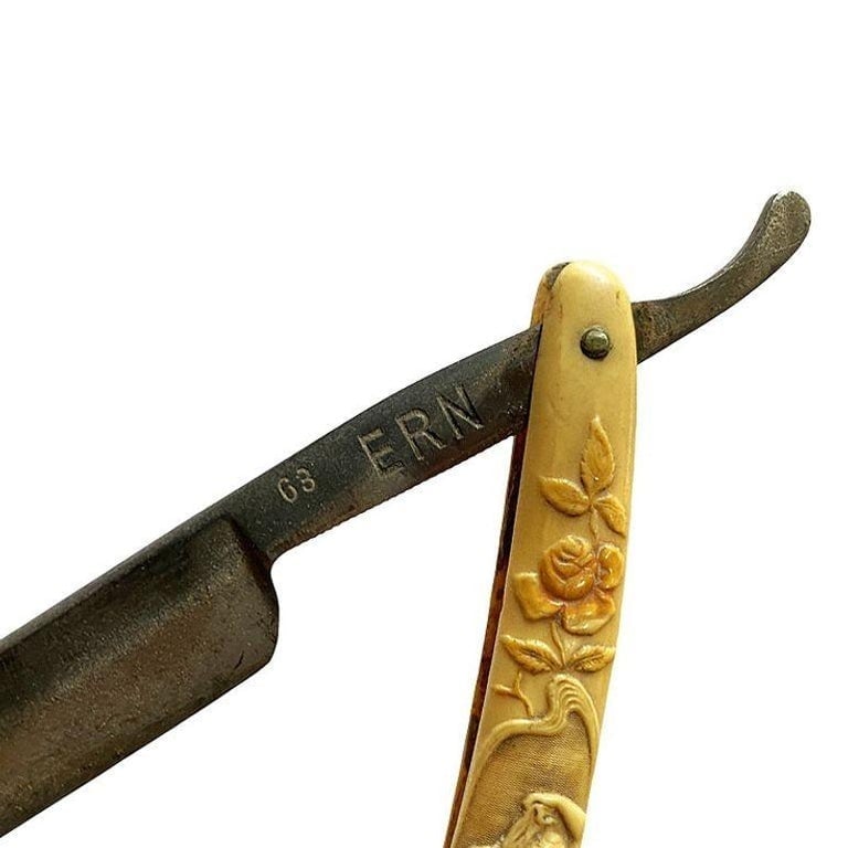 Rare figure Goddess Art Nouveau Celluloid Straight Razor by Ern. C. Friedr - 4
