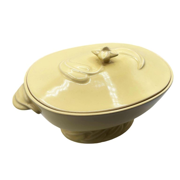 Mid-Century California Pottery Yellow Casserole Dish w/ Lid by Vernon Kilns - 3