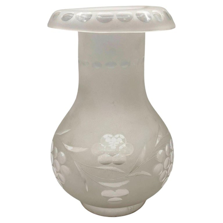 Victorian Frosted Wheel Cut Glass Oil Lamp Fluted Hurricane Shade (1 of 9)