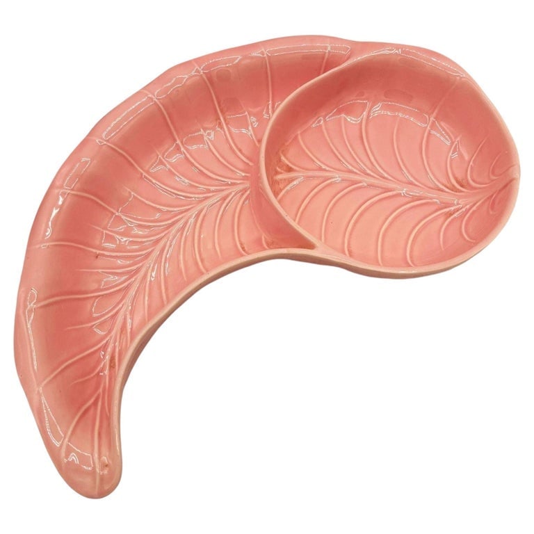 MCM California Pottery Chips and Dip Tray Pink Banana Leaf by Valley Vista: Mid-Century California pottery chips and dip server by Valley Vista, featuring a sculptural banana leaf form in soft blush pink glaze. Beautifully molded with flowing ribbed details, this iconic