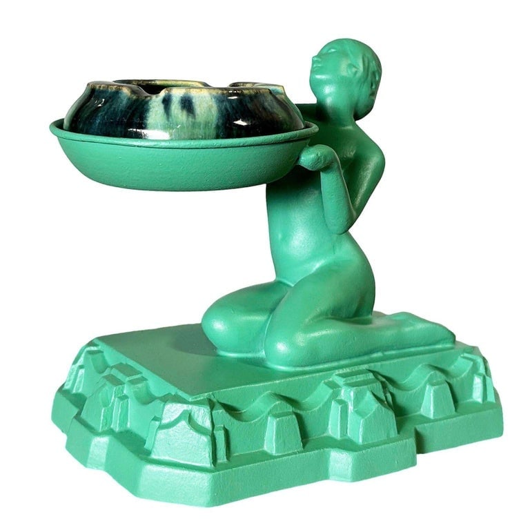 1920s Green Enamel Nuart figure Female Ashtray With McCoy Ashtray - 3