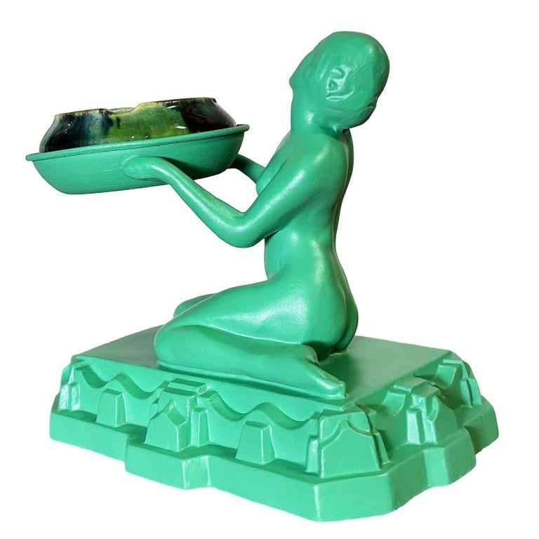 1920s Green Enamel Nuart figure Female Ashtray With McCoy Ashtray - 4