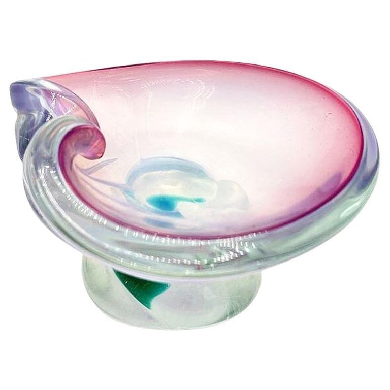 Mid-Century Murano Peacock Art Glass Pedestal Ashtray w/ Pink Pastel Swirl: A captivating Mid-Century art glass dish or ashtray designed in an elegant peacock or swan-like form, complete with a gracefully curled œhead? and a sweeping, flared body. The sculptural silhouette g