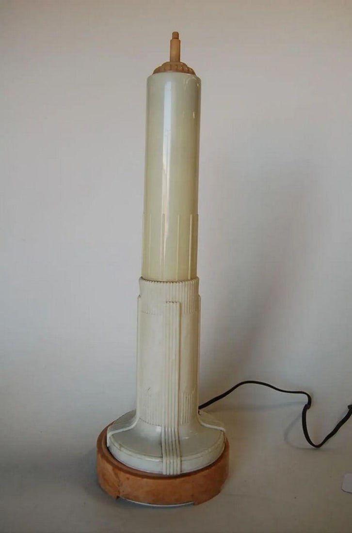 Streamline Art Deco Celluloid Empire State Building Shaped Florescent Table Lamp - 4