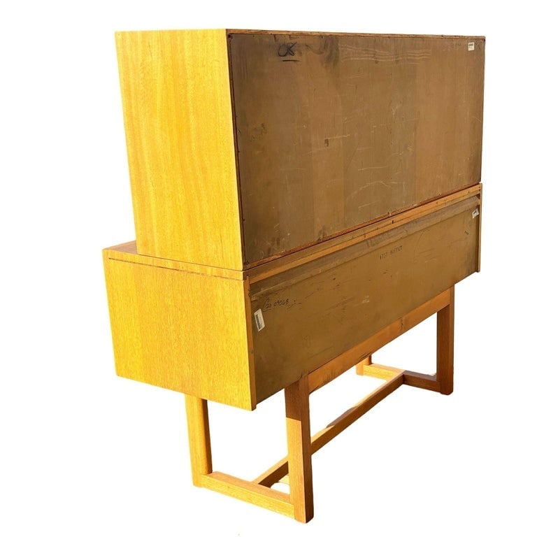 MCM Blonde Birch Buffet w/ China Cabinet by Paul Laszlo for Brown Saltman - 7