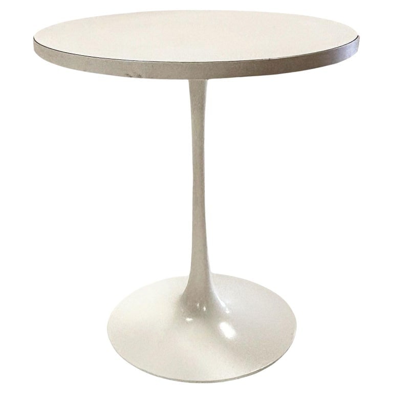 Mid-century Eero Saarinen Style Tulip Formica and Aluminum Side Table for Knoll (1 of 5)