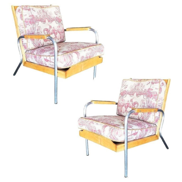 Rare Mid-Century Chrome Tubular Steel and Blonde Oak Lounge Chair by Hill-Rom Pair: Rare refined mid-century modern lounge chair pair by the Hill-Rom Furniture in Batesville, Indiana, showcasing a sculptural blonde oak wood frame paired with elegantly curved tubular steel arms and le
