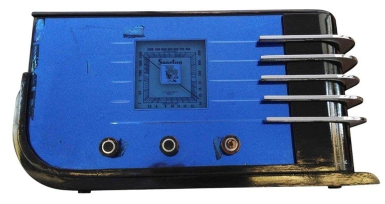 1936 Sparton Model 557 "Sled" Cobalt Glass Deco Radio by Walter Dorwin Teague - 2