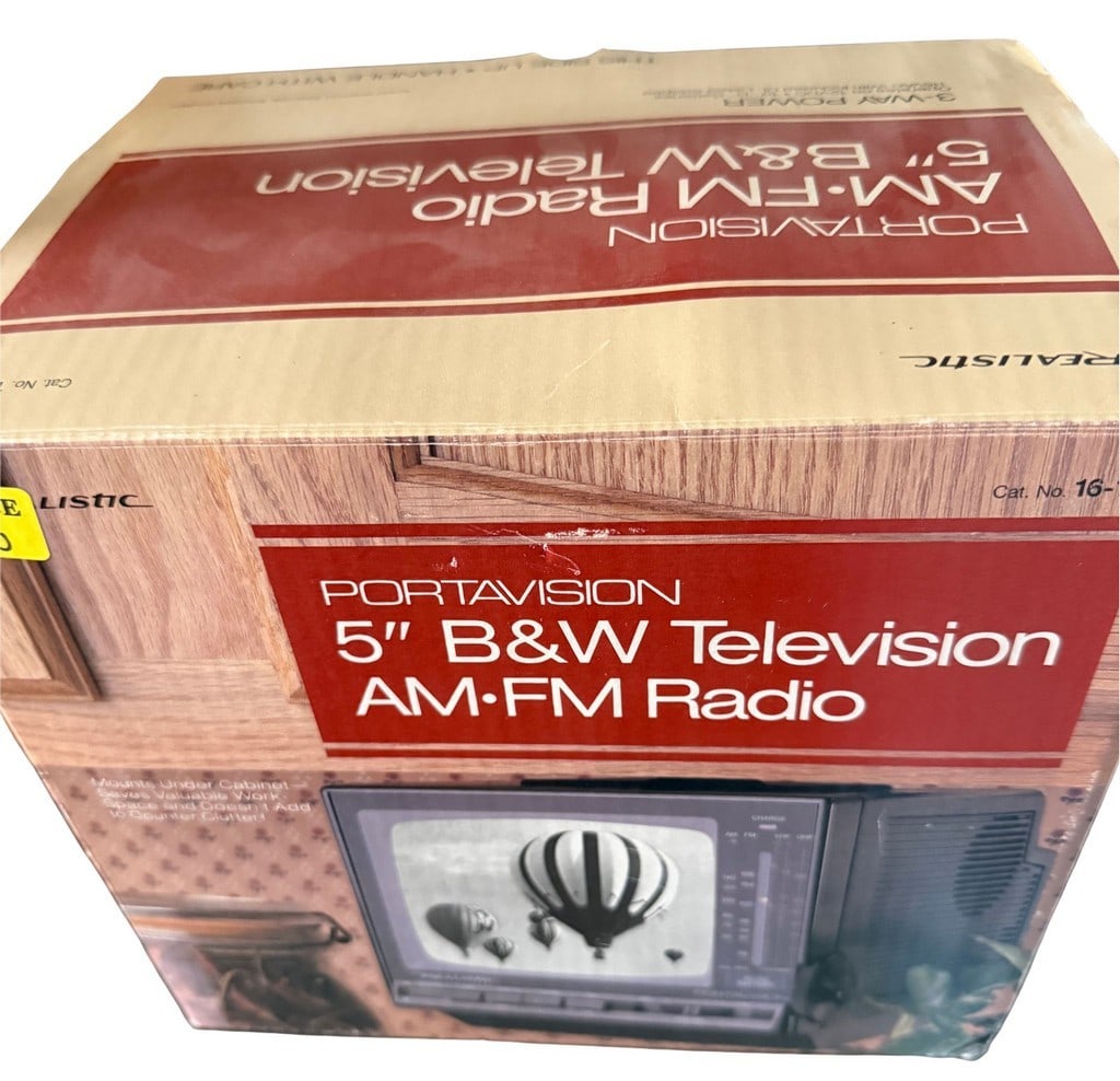 Realistic Portavision 5" B&W Television AM/FM Radio, NIB (1 of 4)