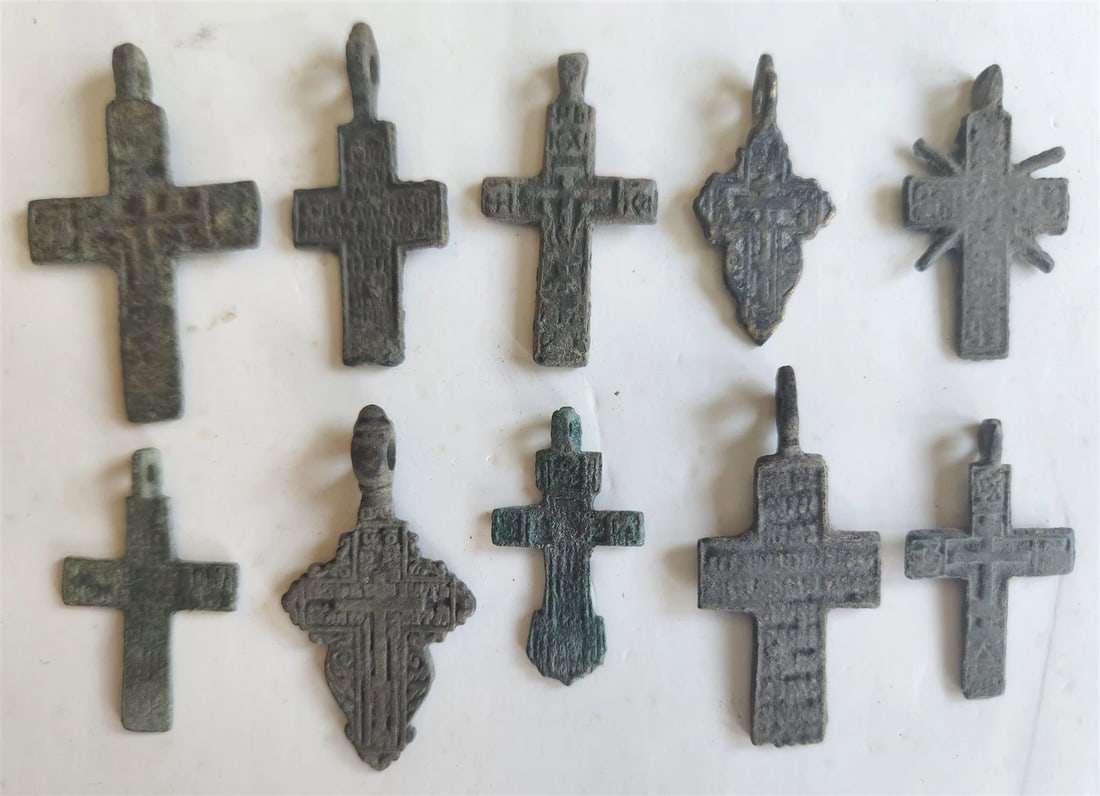 RUSSIAN orthodox icon NECK CROSSES LOT of 10 antique 18th - 19th century: Wear, visible on the photos Size of the largest: 1 1/16 by 1 3/4 inches Please see my other auctions Reserve: $119.00 Shipping: Domestic: Flat-rate of $25.00 to anywhere within the contiguous U.S. Int