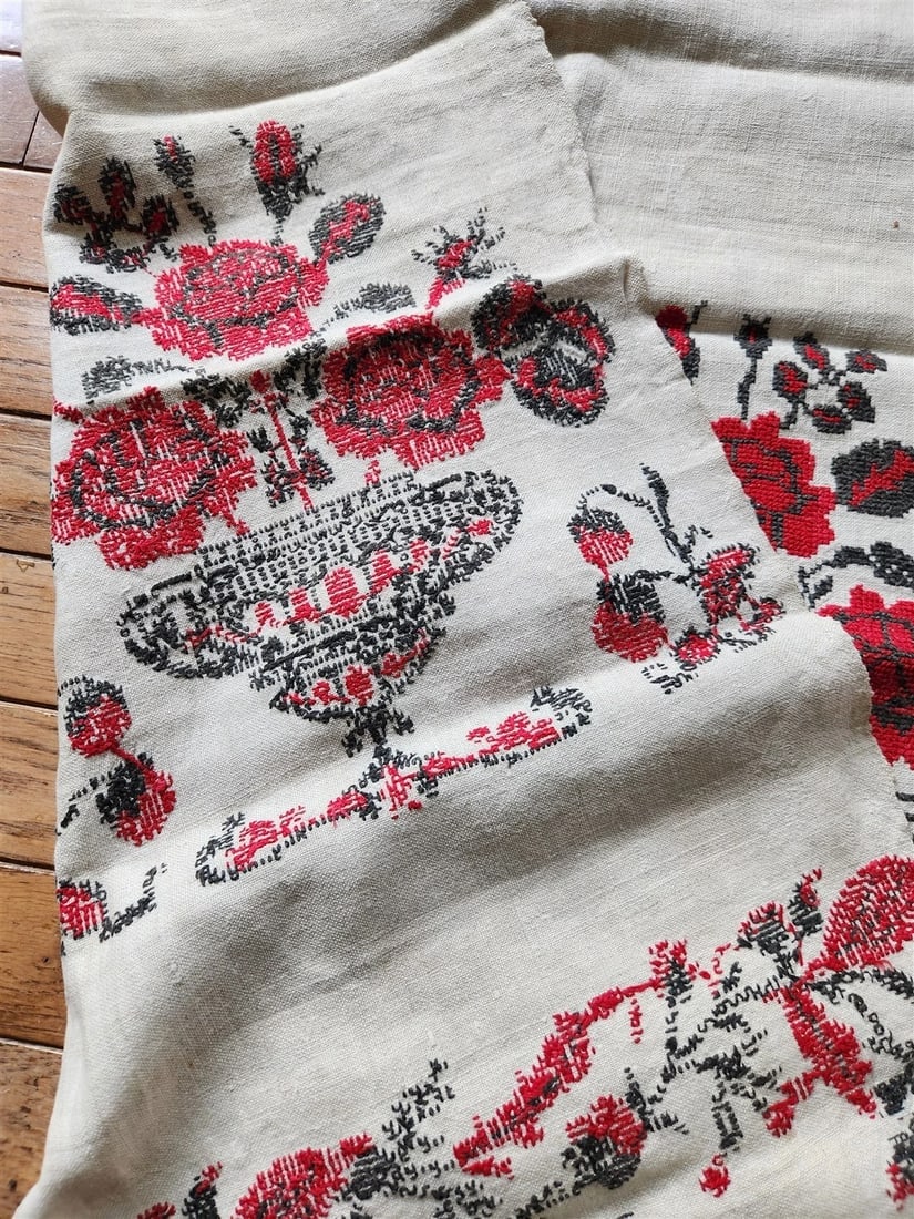 VINTAGE RUSSIAN EMBROIDERED LINEN RUSHNIK or TABLE RUNNER w/FLOWERS - 6