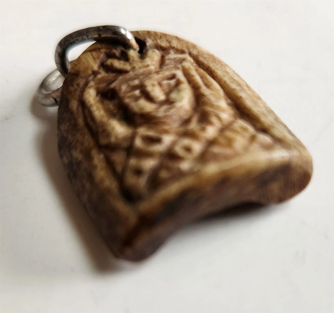 19th century CARVED HORN PENDANT w/ MAN'S FACE antique - 7