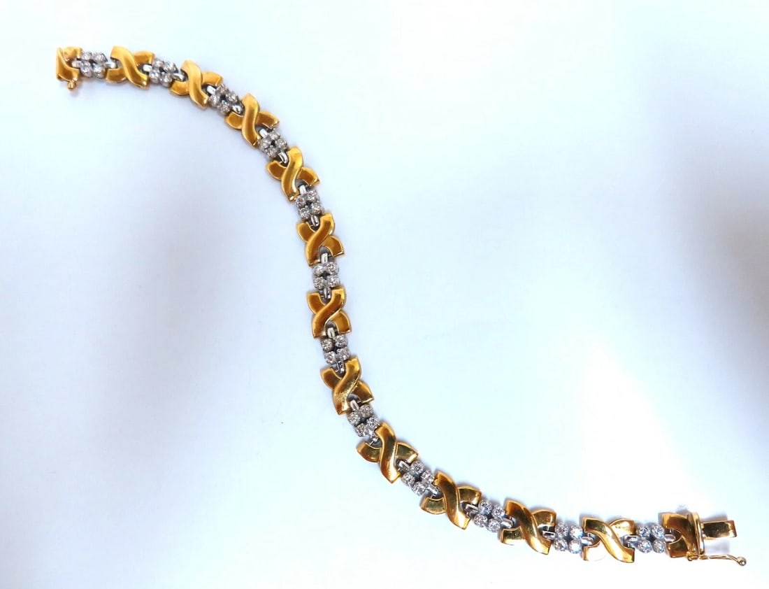 2ct Natural Diamonds X Link Bracelet 14kt gold two toned 7 1/4 *v: Title: 2ct Natural Diamonds X Link Bracelet 14kt gold two toned 7 1/4 *v Description: MAGNIFICENT JEWELS 2.00ct. Diamonds, cluster "X" link bracelet two toned 14Kt gold Diamonds: Vs-2, Si-1 clarity