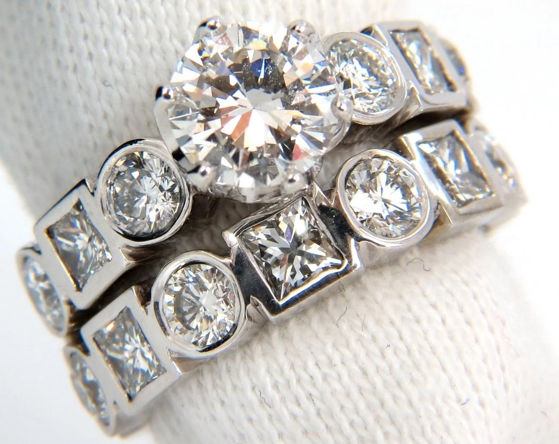 GIA 3.95ct F.Vs2 Round Diamond Ring Matching Band Princess Engagement *v: Title: GIA 3.95ct F.Vs2 Round Diamond Ring Matching Band Princess Engagement *v Description: MAGNIFICENT JEWELS Flush Mounted, Princess' & Rounds Suite. 1.15ct. Round brilliant diamond Report: