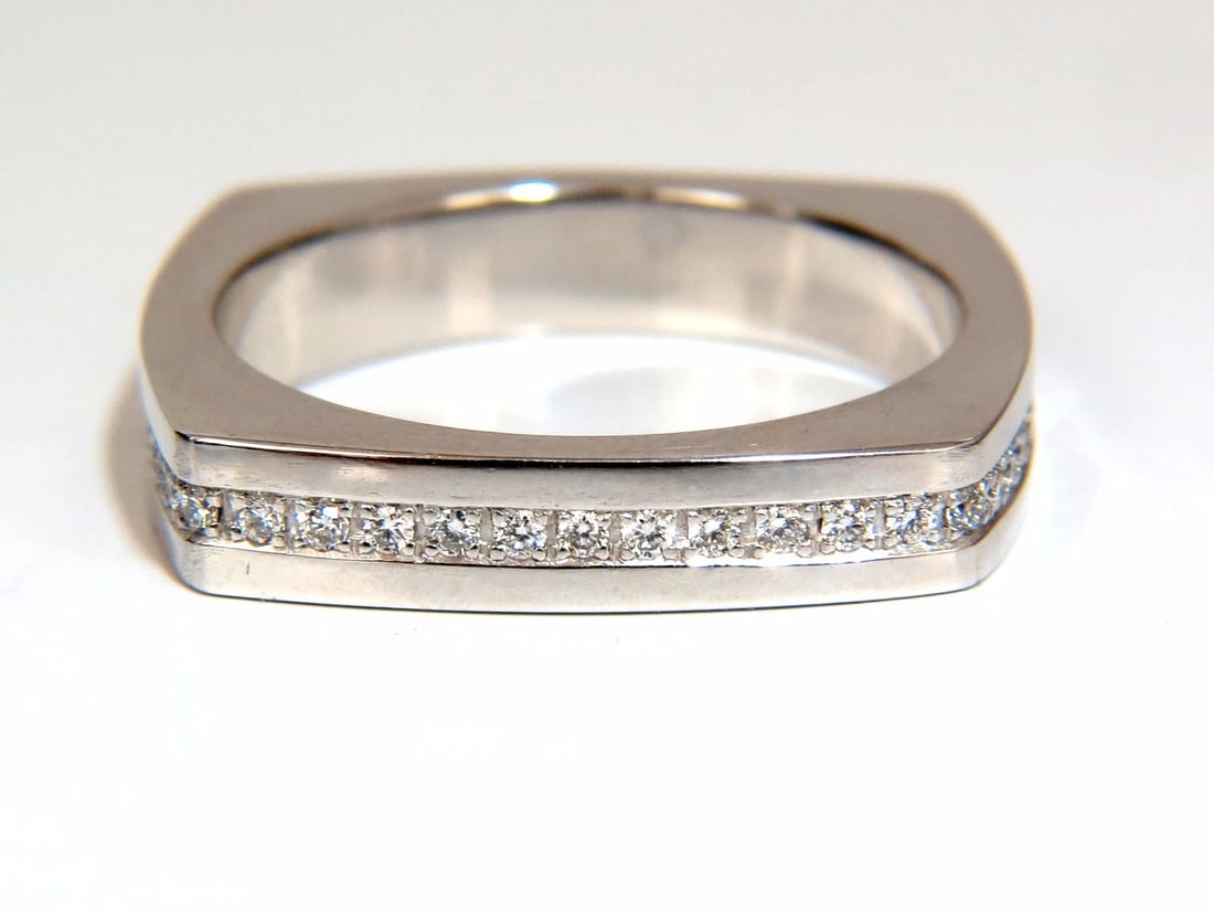.25ct natural round cut diamonds unisex band platinum mod square form *v: Title: .25ct natural round cut diamonds unisex band platinum mod square form *v Description: Men's Round cut diamonds Mod Square form band. .25ct. natural round cuts, bead set diamonds. Vs-2 clarity. 
