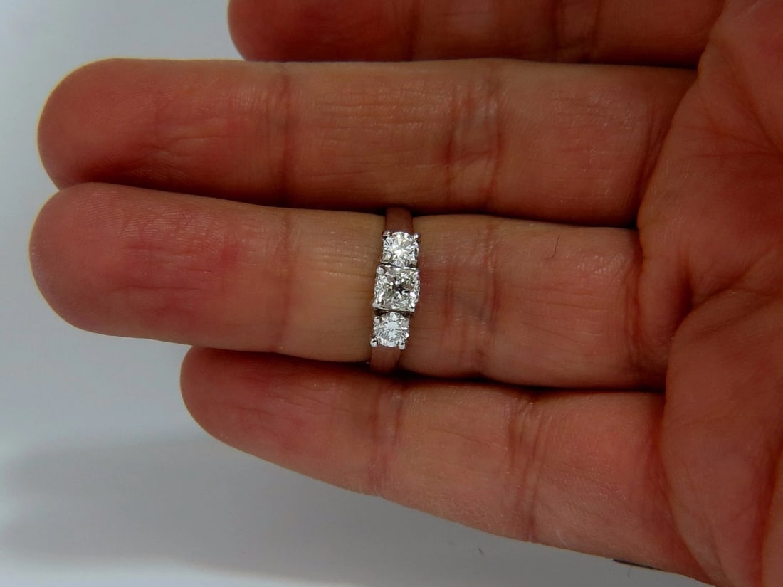 1.08CT CLASSIC THREE NATURAL CUSHION & ROUNDS DIAMOND RING 14KT *v - 6