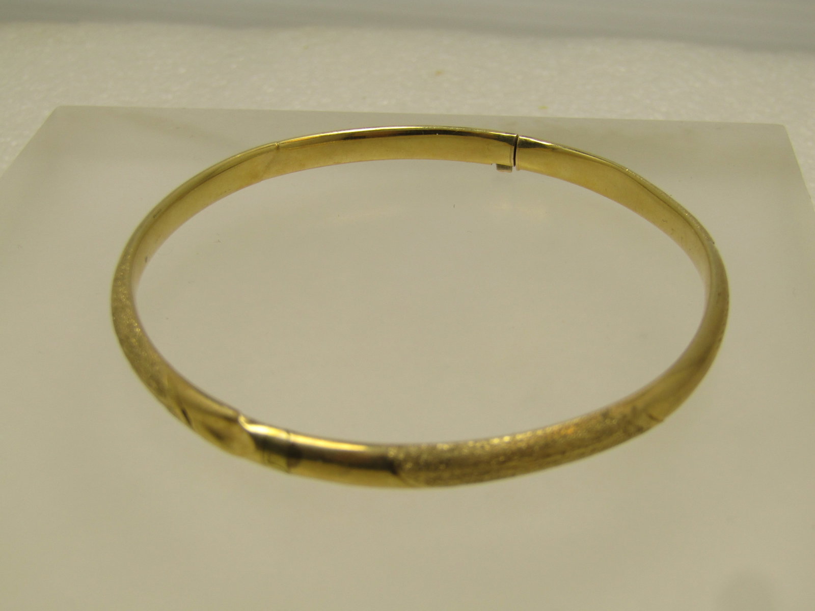 Vintage 10kt Hinged Bangle Bracelet, 7.5" 1940'S-1950'S - 8