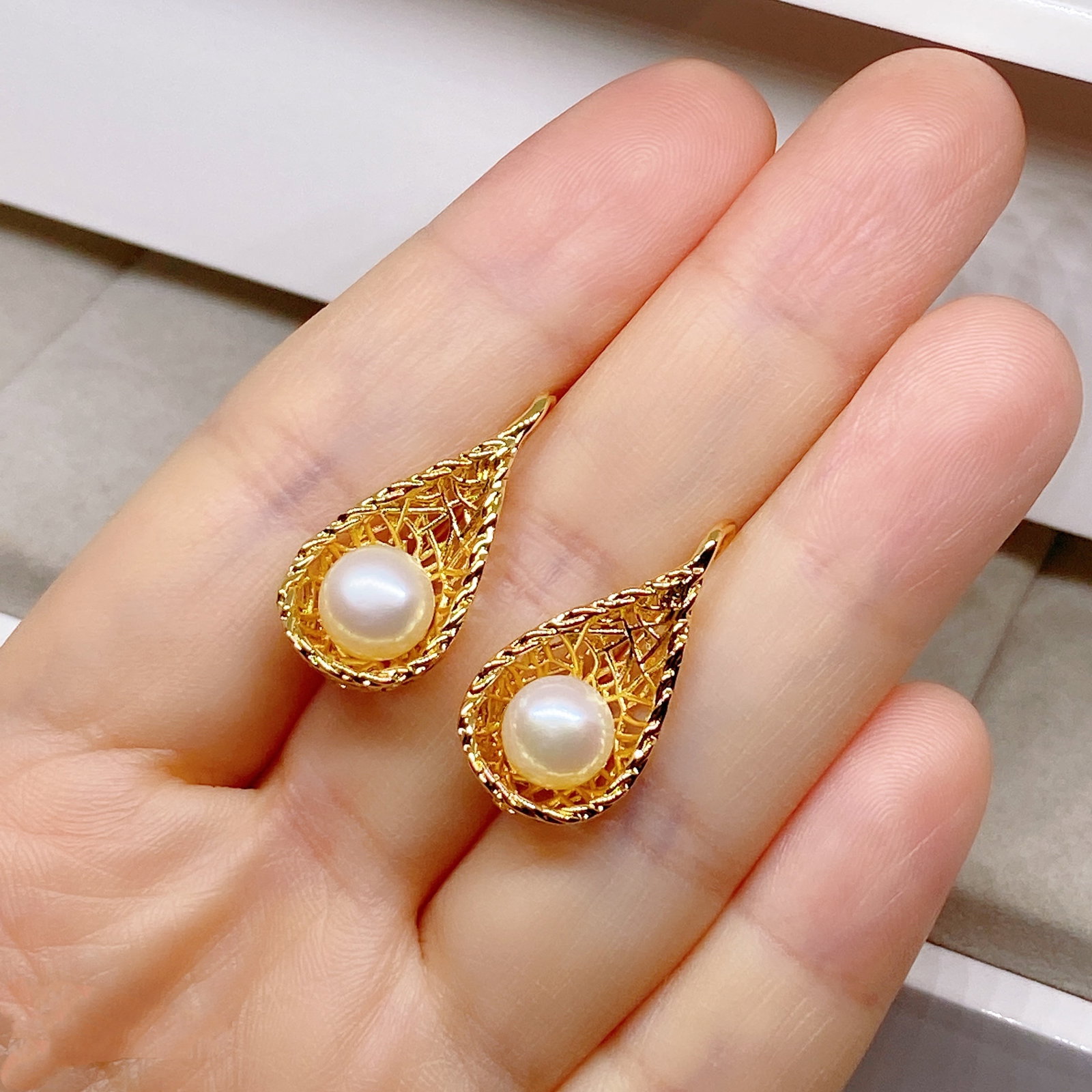 Freshwater Cultured Pearls Bird's Nest Designed Silver Earrings - 10