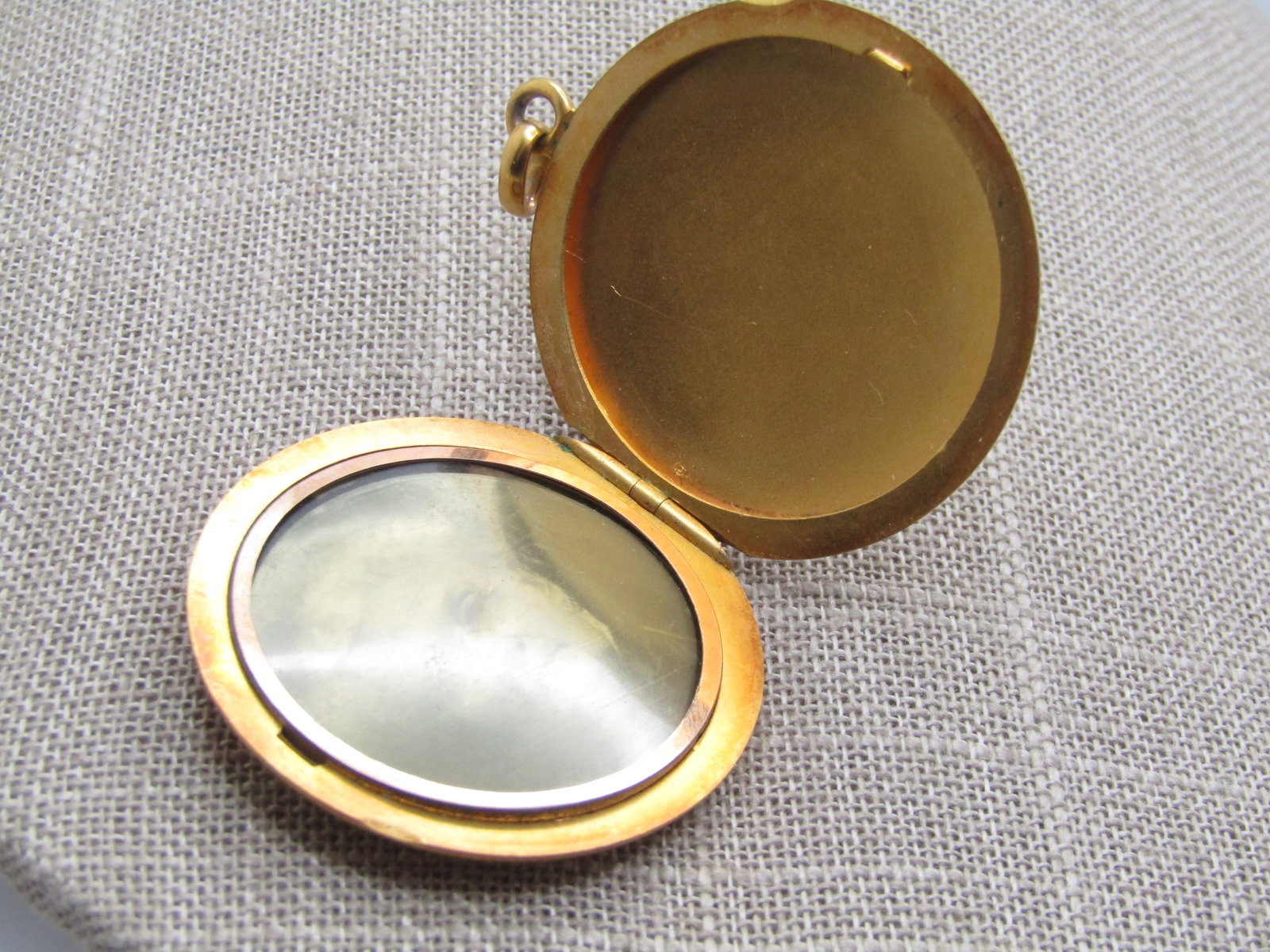 Antique 18kt Monogrammed Locket With Diamond, 1900-1920'S - 8