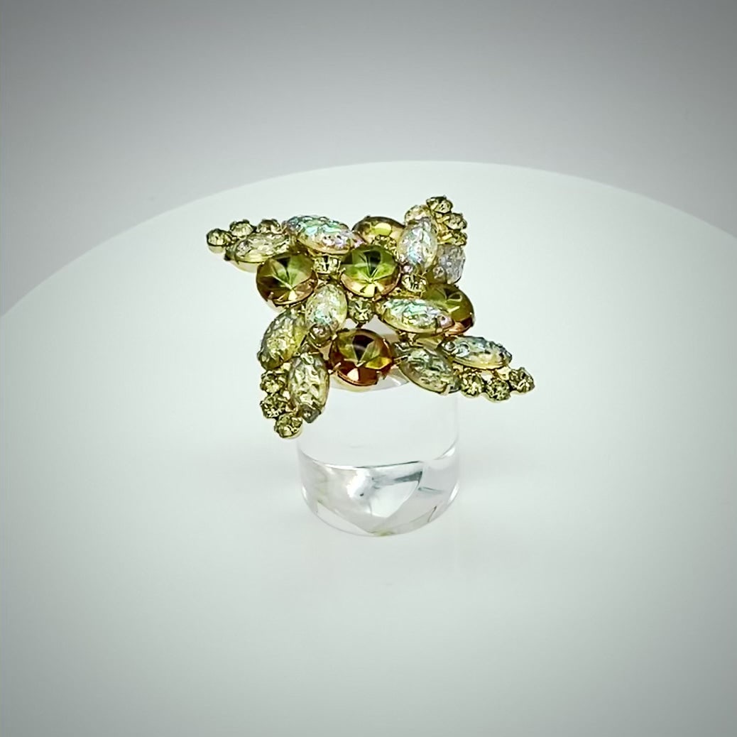 Dande Juliana Brooch With Molded Stones - 4
