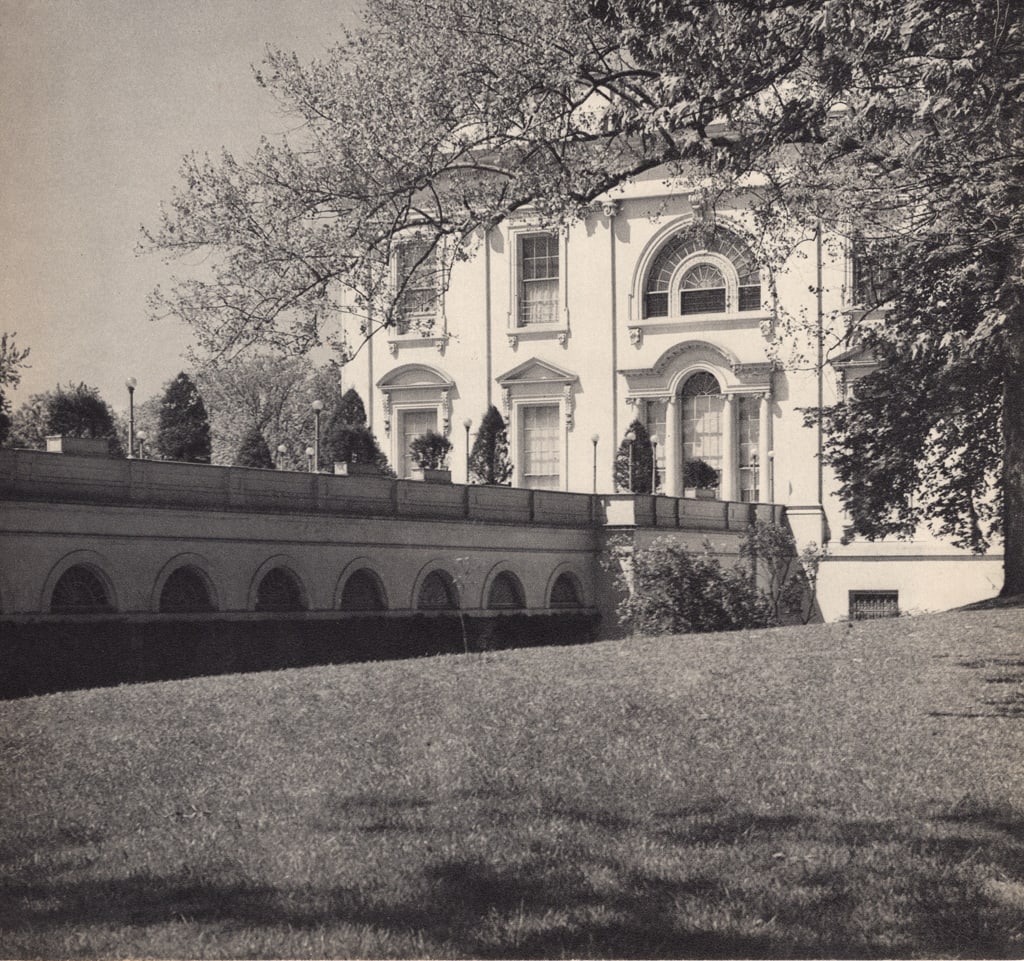 MARIO BUCOVICH - East Wing of the White House: Title: MARIO BUCOVICH - East Wing of the White House Description: Artist: MARIO BUCOVICH Print Title: East Wing of the White House Medium: Sheet-fed Gravure Printing Date: 1930's Printed in the USA