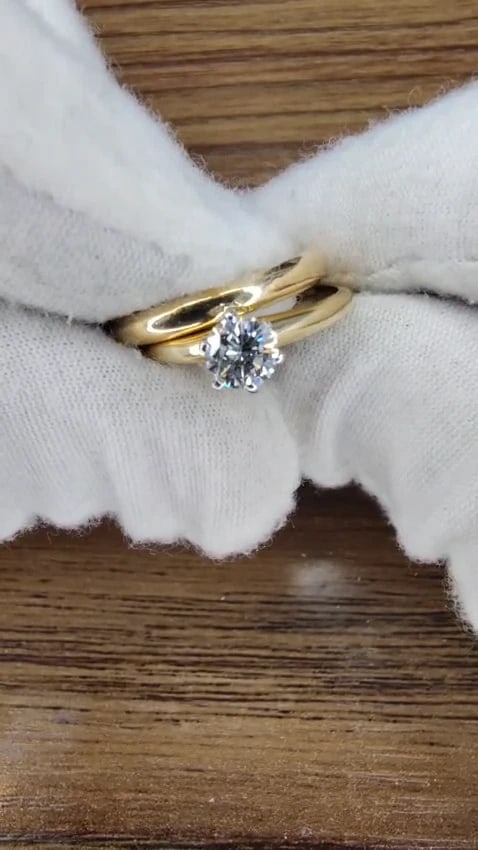 GIA Certified .47ct E.vs2 natural round diamond ring & wedding band 18kt *v - 3