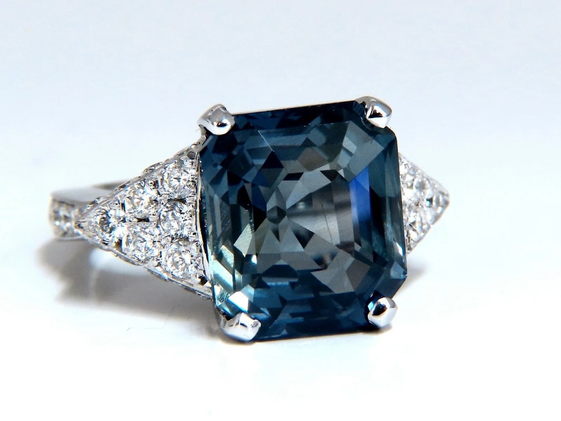 GIA Certified 13.33ct Natural No Heat Sapphire Diamond Ring Unheated 14kt *v: Title: GIA Certified 13.33ct Natural No Heat Sapphire Diamond Ring Unheated 14kt *v Description: No heat Triangular Winged GIA Certified 13.33ct. Natural No heat Sapphire ring. Report: 5182922381 Emer