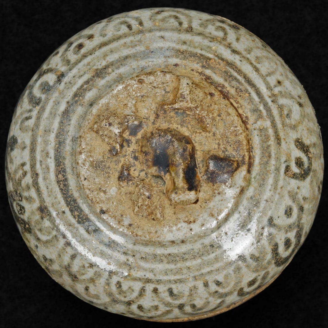 Thai Sawankhalok Stoneware Paste Box 15th C - 7