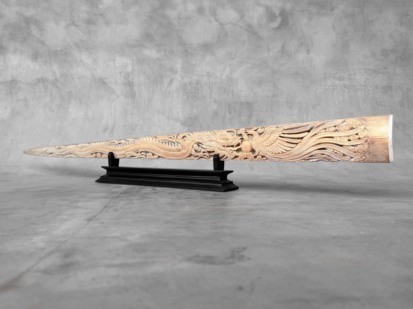 Impressive engraved swordfish rostrum - Dragon Phoenix motif - 4
