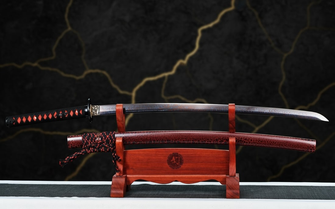 Hand-Forged Damascus 1095 Steel Samurai Katana Sharp Red and Blue Blade: Title:Hand-Forged Damascus 1095 Steel Samurai Katana Sharp Red and Blue Blade Description:This Japanese samurai katana is a handmade, functional sword designed for cutting practice, training, self-def