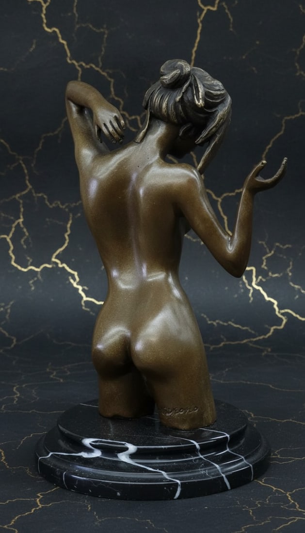 Vintage Art Deco Bronze Female Nude Statue Figurine Sculpture Metal Decor: Title:Vintage Art Deco Bronze Female Nude Statue Figurine Sculpture Metal Decor Description:This contemporary hand-crafted bronze sculpture features an exotic nude female body, blending soft, curvaceo