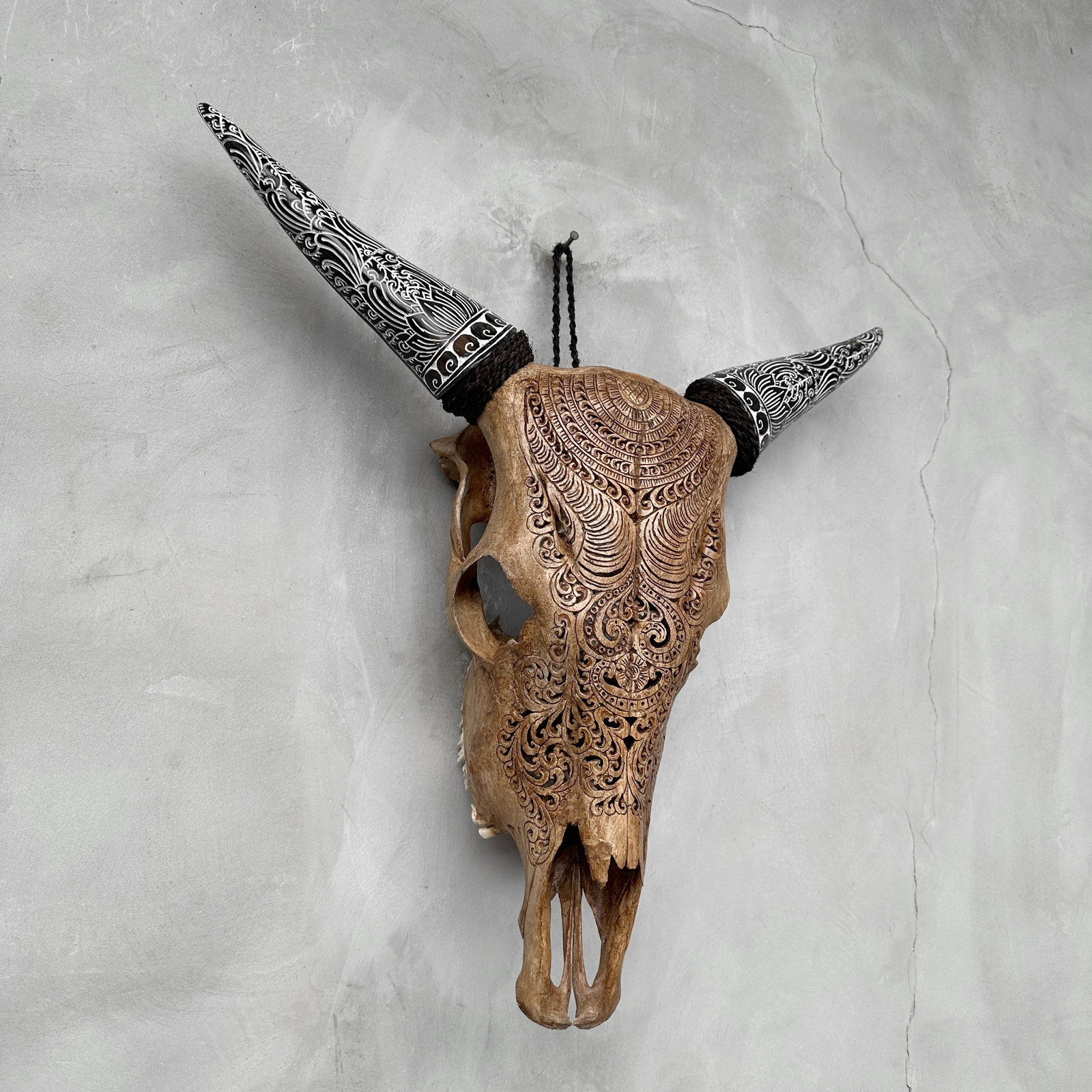 Brown cow skull with bohemian carved horns - Badong motif - 5
