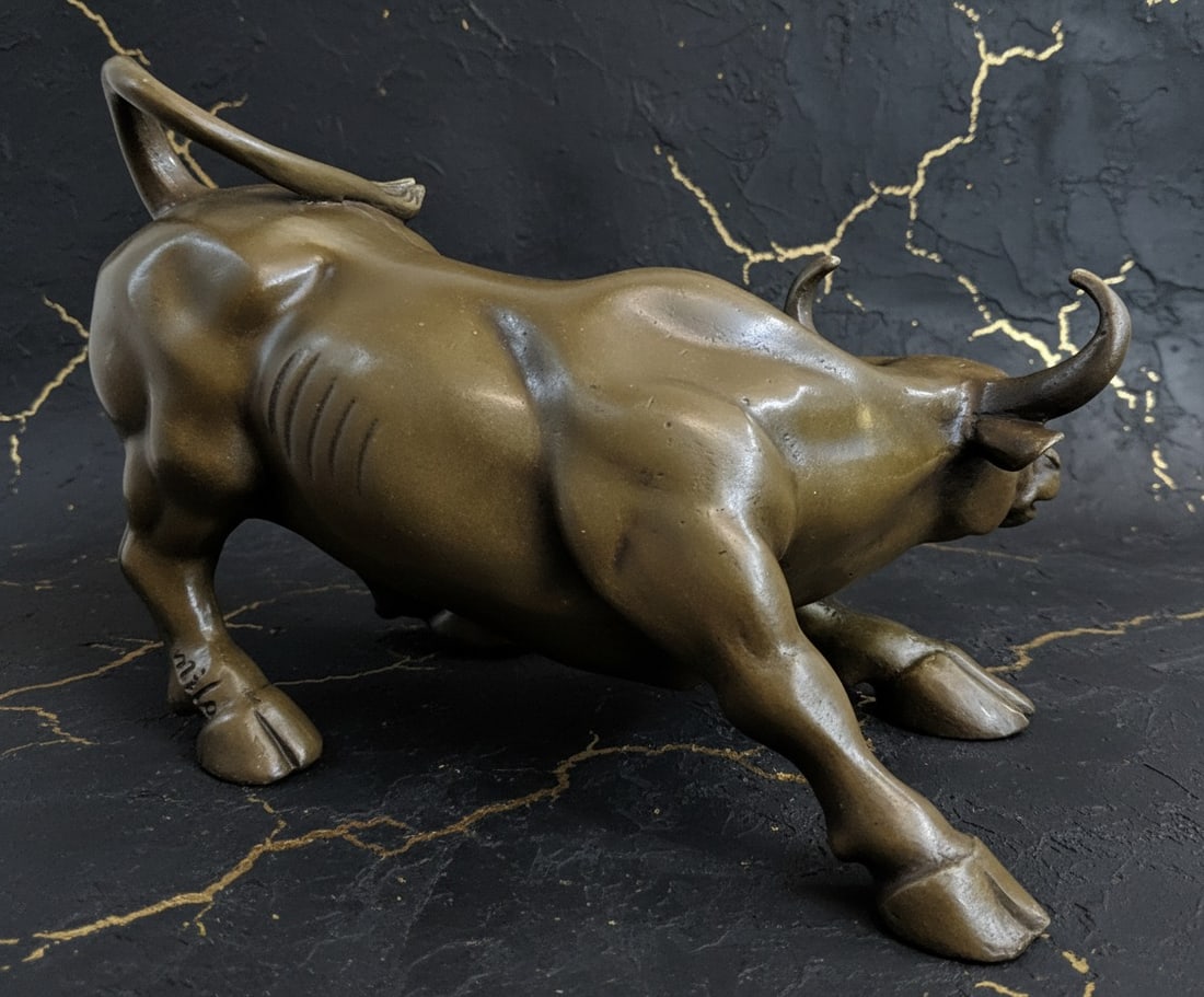 Solid Bronze Wall Street Bull Statue Financial District Decor Figurine - 3
