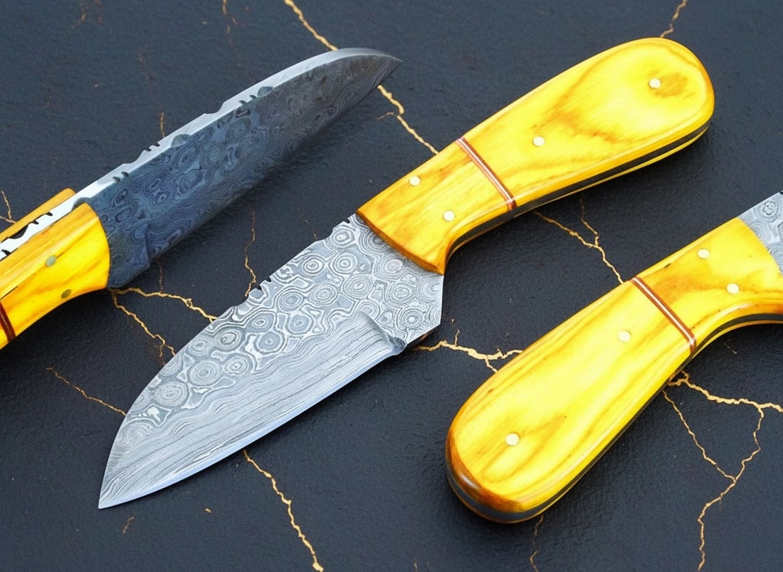 Hand-Forged Damascus Steel 8" Skinner Knife Raindrop Pattern Hunting Tool: Title:Hand-Forged Damascus Steel 8" Skinner Knife Raindrop Pattern Hunting Tool Description:This custom hand-forged Damascus steel hunting knife is designed for camping, skinning, and survival