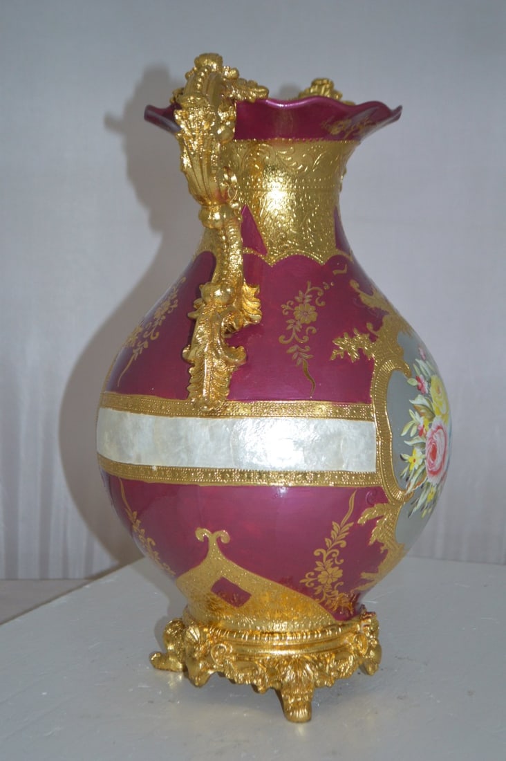 decoration Vase Gold and Pink - Size: 12"L x 9"W x 17"H. - 8