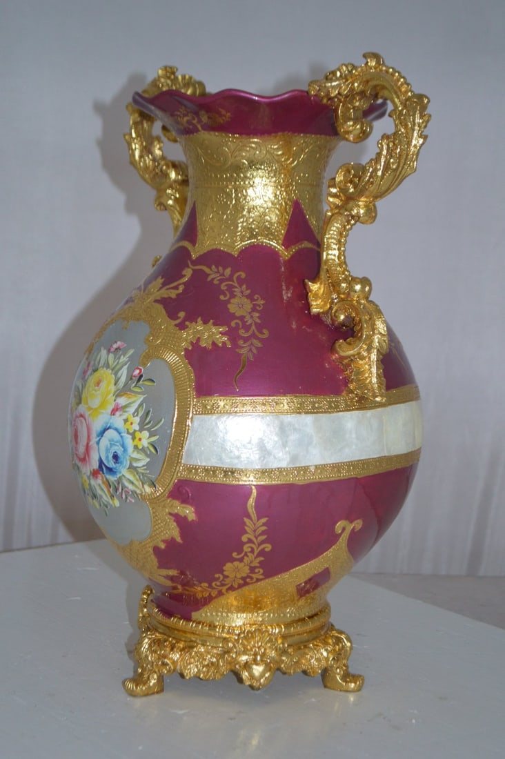 decoration Vase Gold and Pink - Size: 12"L x 9"W x 17"H. - 9