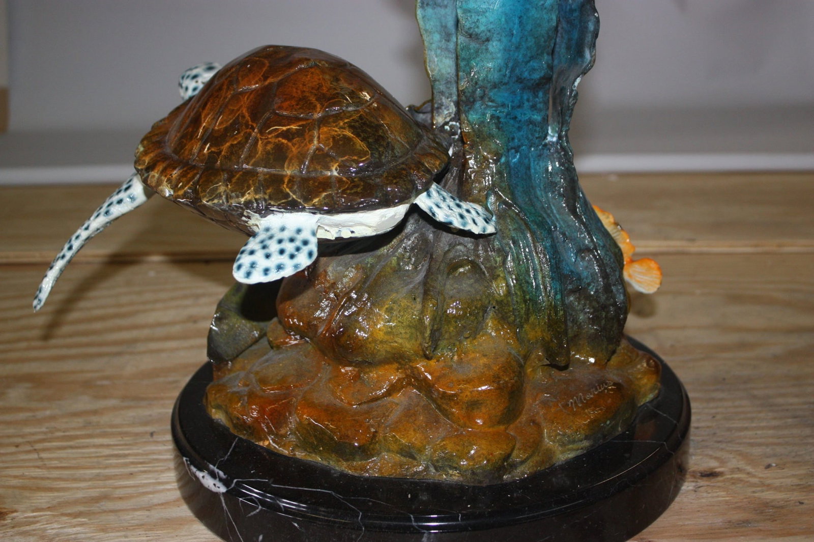 Three turtles - Bronze Statue - Size: 17"L x 12"W x 28"H. - 10