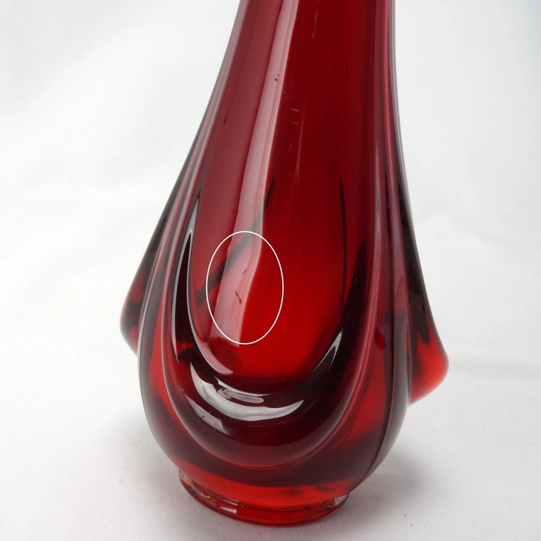 Vintage Amberina 15 in Swung Art Glass Vase - 8