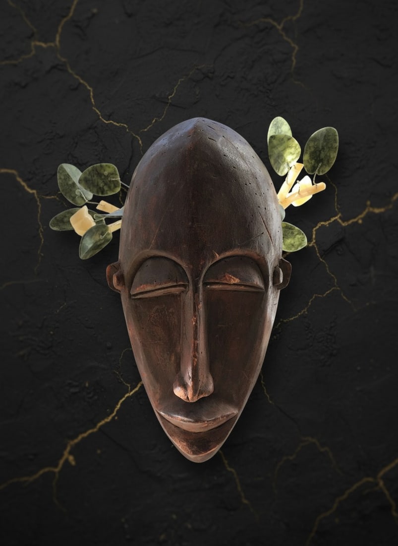 Hand Carved African Tribal Mask 13.5 Inch Vintage Wooden Wall Decor - 2