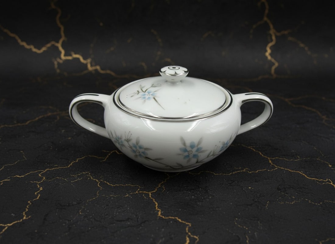 Vintage Floral Porcelain Lidded Sugar Bowl Fine China Made in Japan - 2