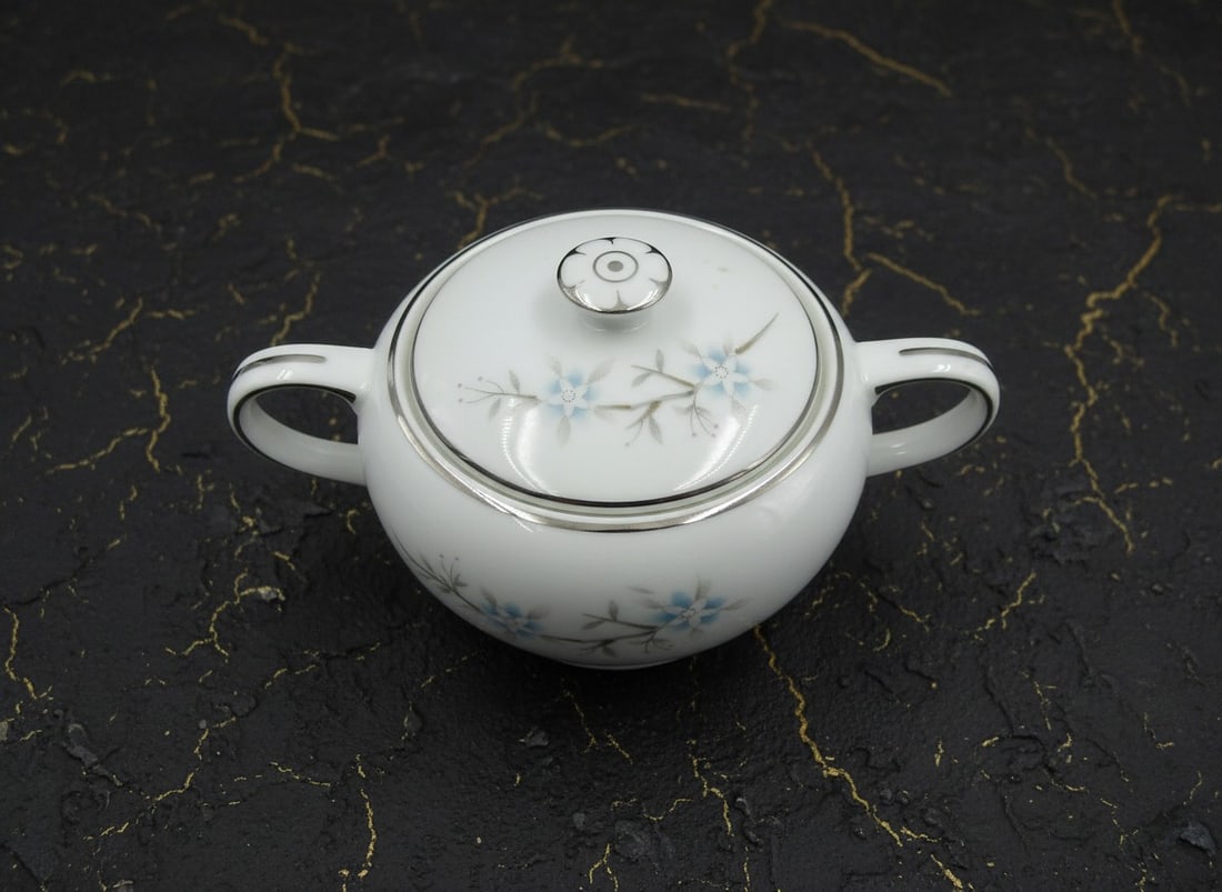 Vintage Floral Porcelain Lidded Sugar Bowl Fine China Made in Japan - 3
