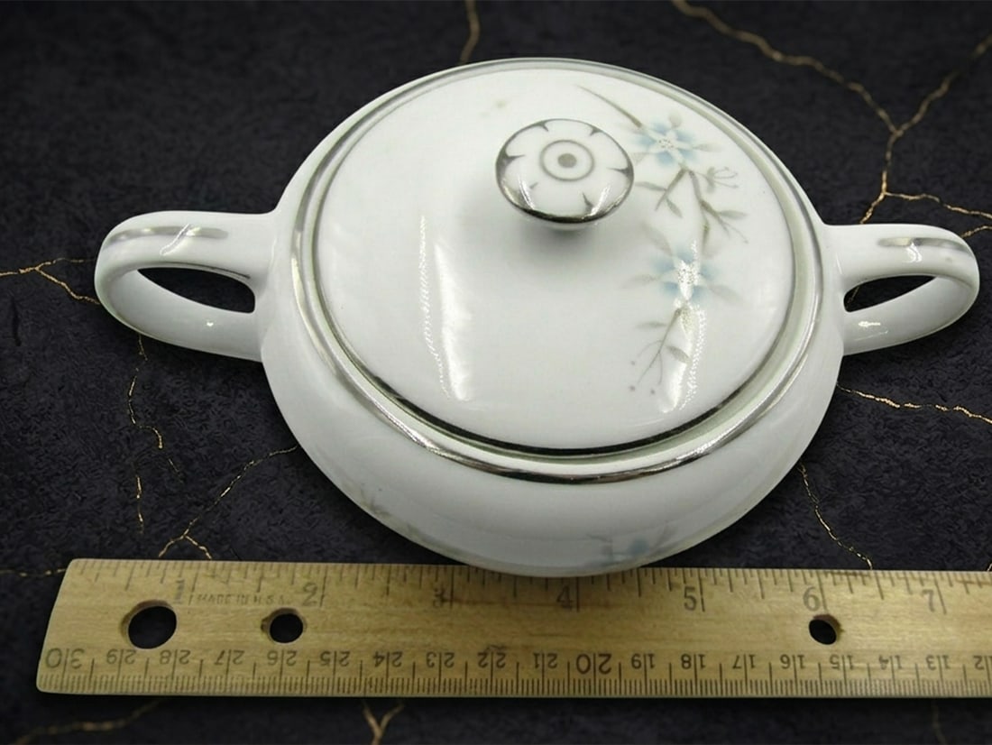 Vintage Floral Porcelain Lidded Sugar Bowl Fine China Made in Japan - 6