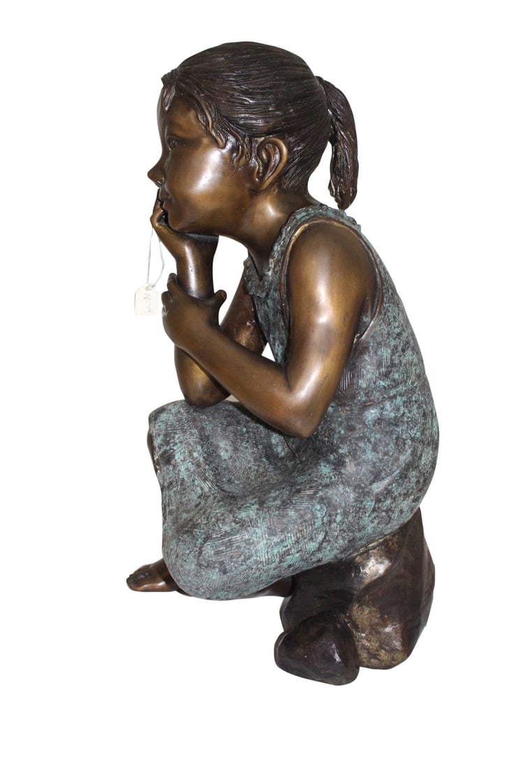 10" Girl In The Sun Bronze Statue At Sunny day: Title:10" Girl In The Sun Bronze Statue At Sunny day Description:This elegant bronze sculpture of a girl in the sun is the perfect addition to your home. The elegant design of the sculpture is bound