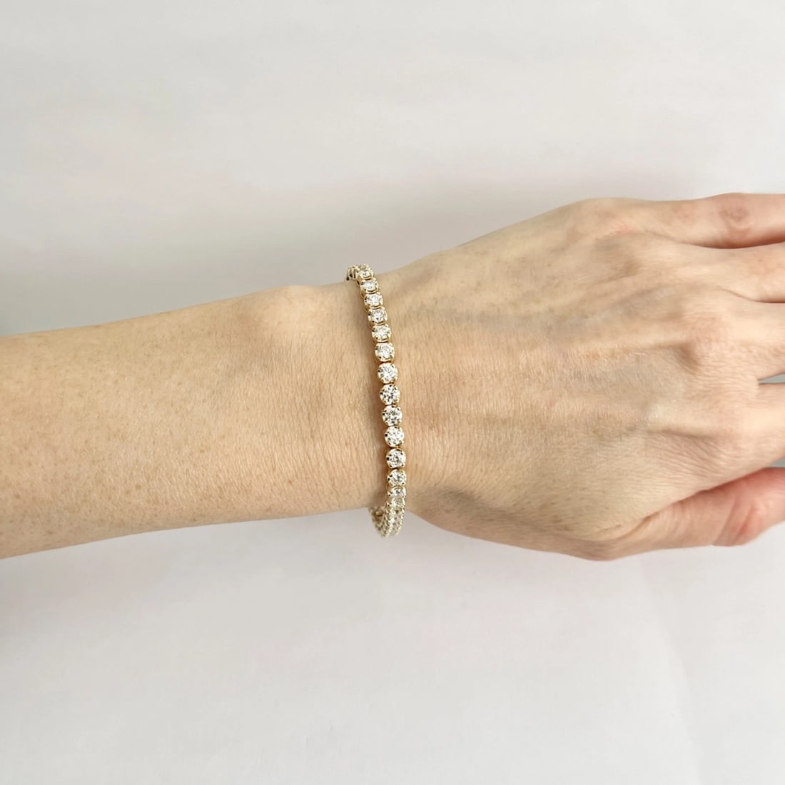 Round Diamond Buttercup Tennis Bracelet 14K Yellow Gold, 7 Inches, 5.85 CTW - 3