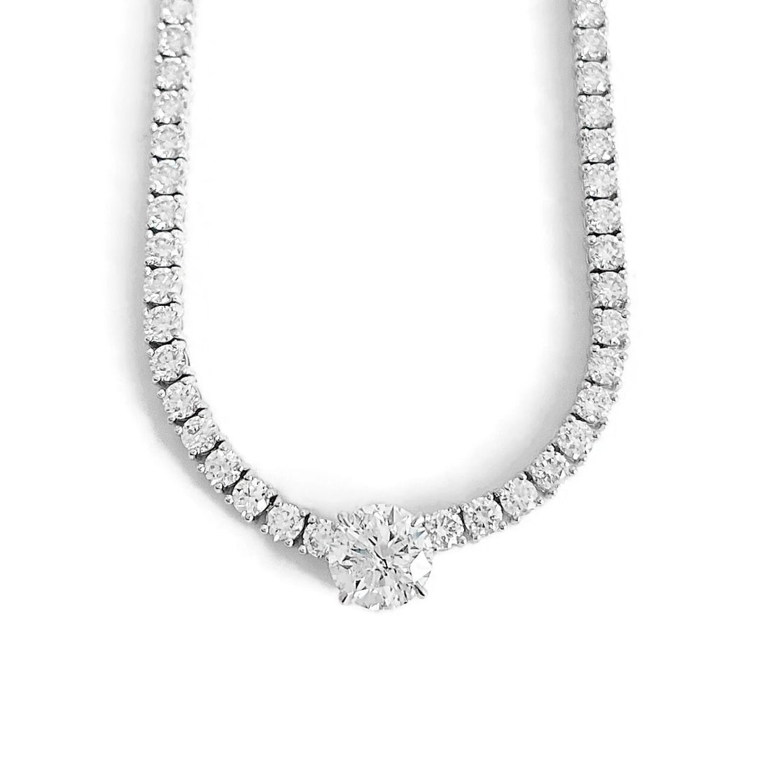 GIA Round Diamond Pendant Tennis Necklace 14K White Gold, 15 Inches, 13.98 CTW: GIA Round Diamond Pendant Tennis Necklace 14K White Gold, 15 Inches, 13.98 CTW This is a gorgeous necklace! Please let us know if you have any questions. Diamonds: 13.98 ctw; 1 round brilliant cut 1.9