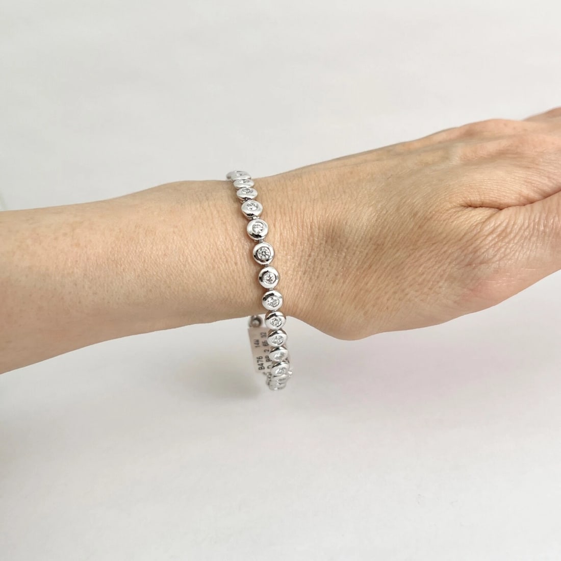 Round Bezel Set Diamond Tennis Bracelet 14K White Gold, 7.25 Inches, 2.65 CTW - 3