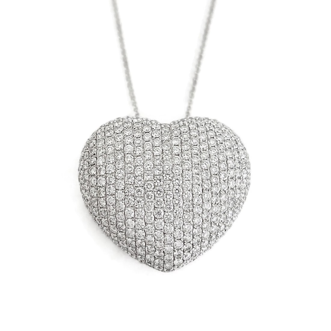 Italian Big Pave Diamond Puff Heart Pendant Necklace 18K 14K White Gold 6.27 CTW: Italian Big Pave Diamond Puff Heart Pendant Necklace 18K 14K White Gold 6.27 CTW This is a beautiful necklace. Please let us know if you have any questions :) Diamonds: 192 round brilliant cuts, 6.27 